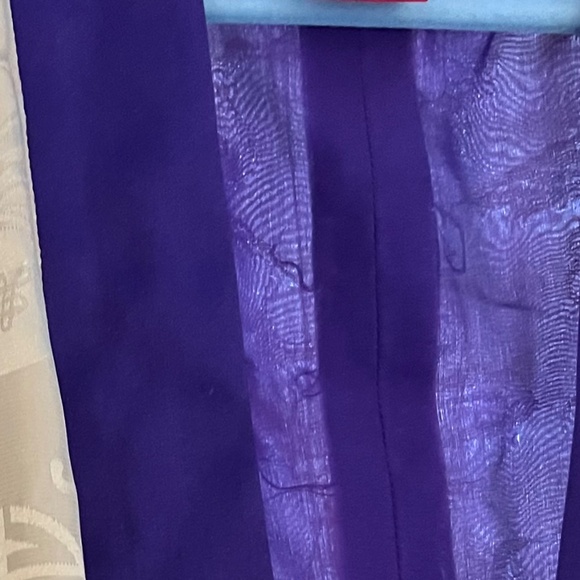 100% silk rob - Picture 2 of 4